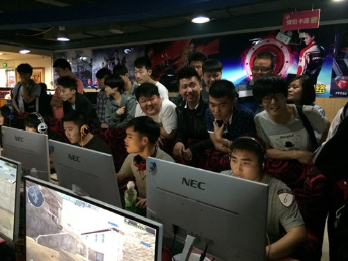 在他最近的 在他最近的