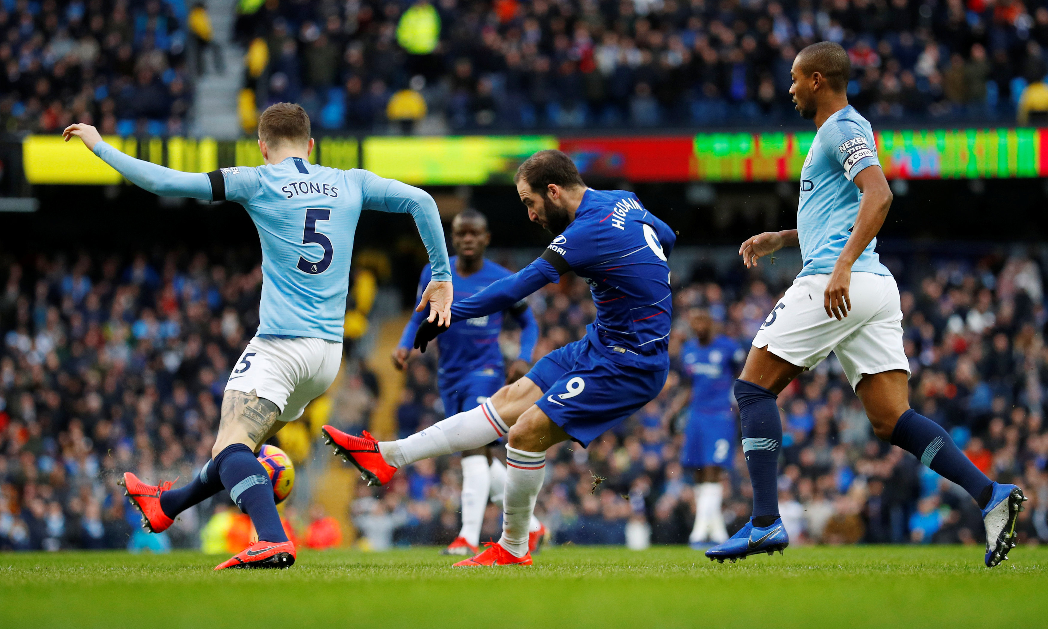 锋容易在边 锋容易在边